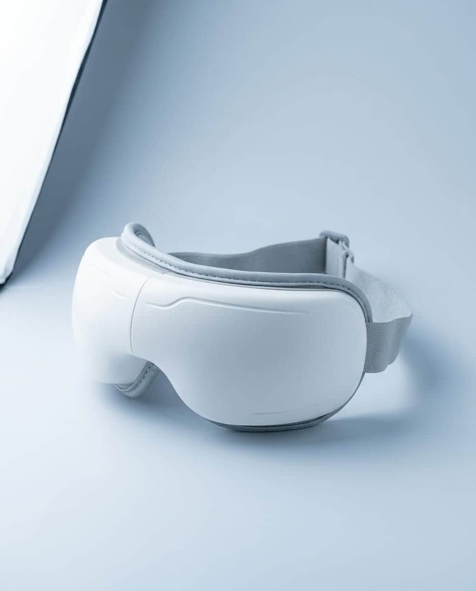 Hero studio view — answers: what does the Eye Intelligence Massager actually look like?